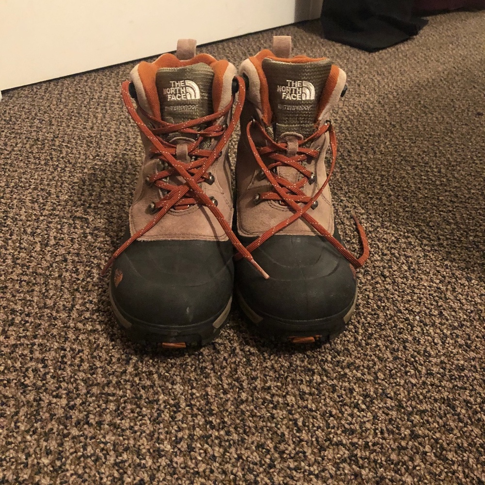 Men's North Face winter boots